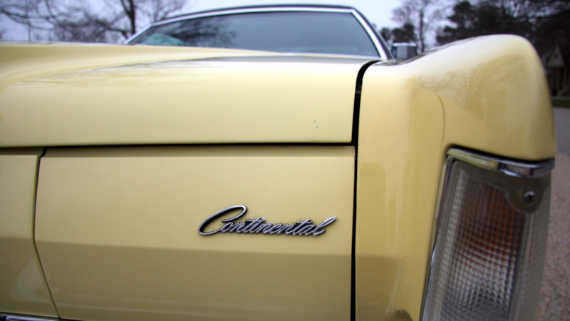 Illustration for article titled 1972 Lincoln Mark IV: The Jalopnik Classic Review